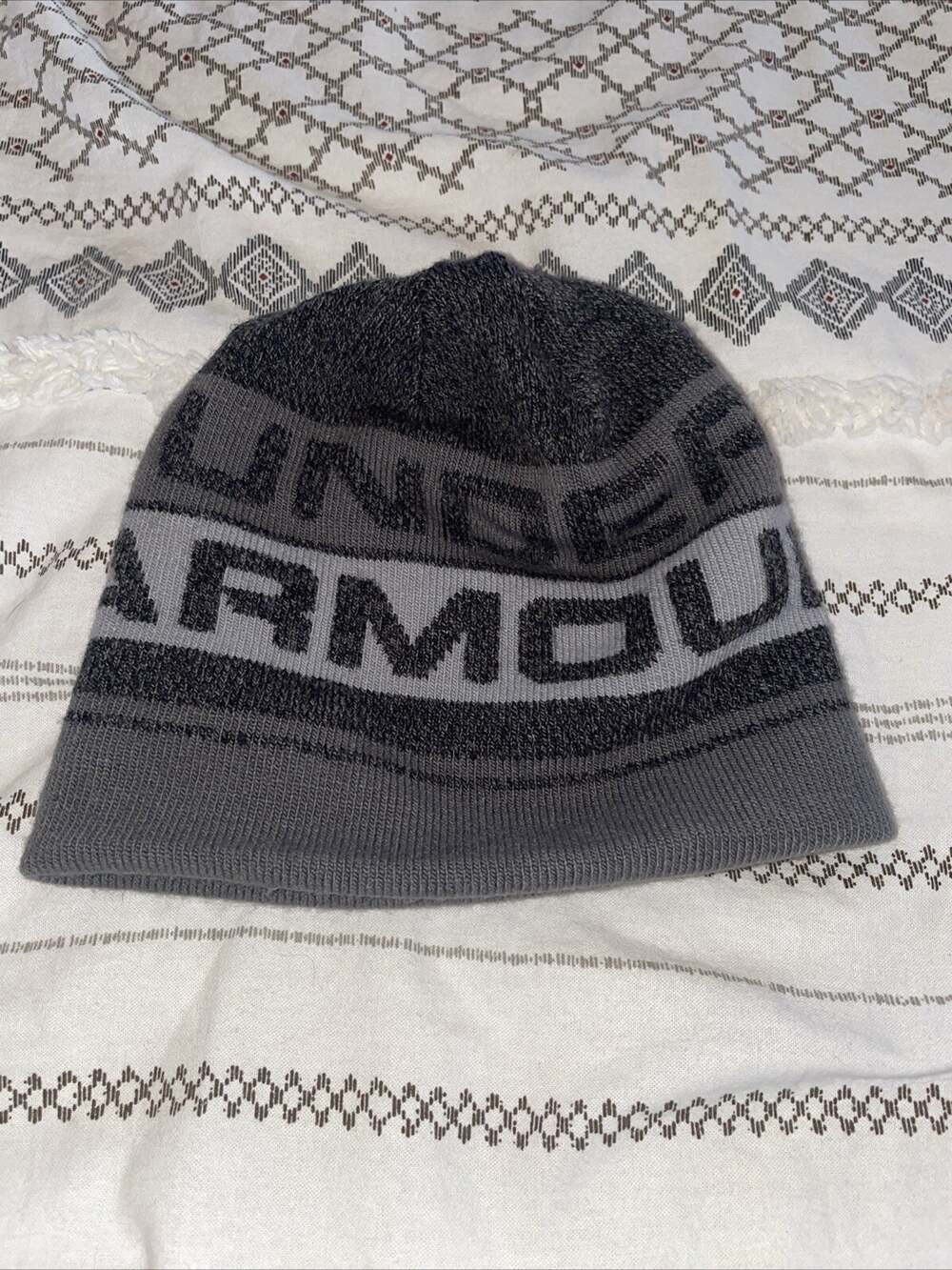 Under Armour Youth Beanie Hat Grey, Great Condition! Youth Medium (4-6 Years)